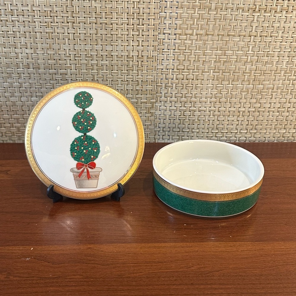 🎄🌟HP🌟Mikasa 2019 Christmas Topiary Fine Bone China Covered Box Candy Dish